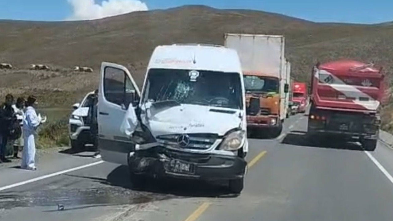 Choque de minivan deja varios heridos en Pillones