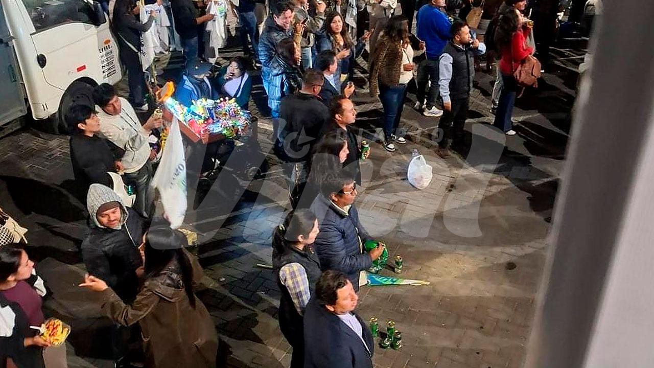 Funcionarios de la MPA en evento proselitista de Ruccy Oscco