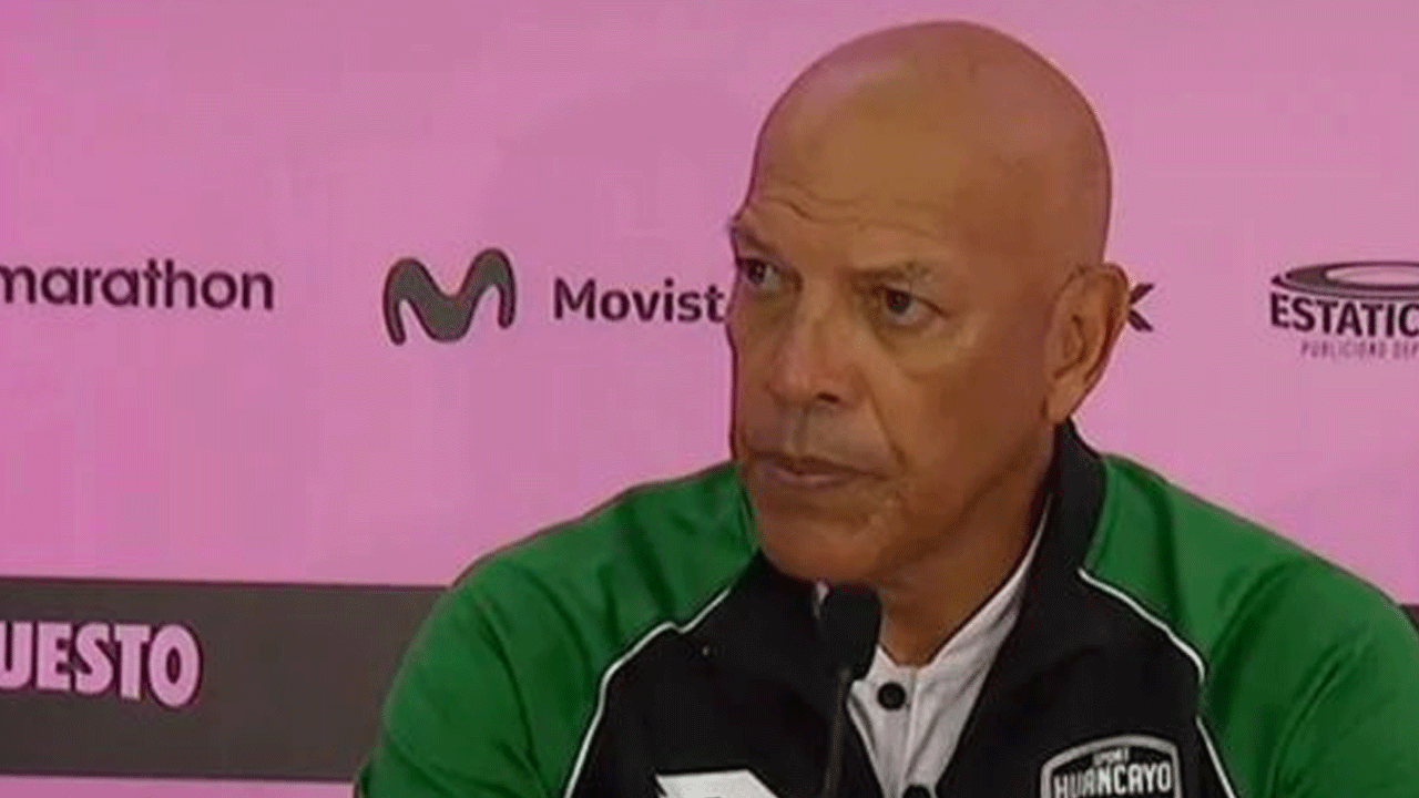 Mosquera renuncia a Sport Huancayo por malos resultados