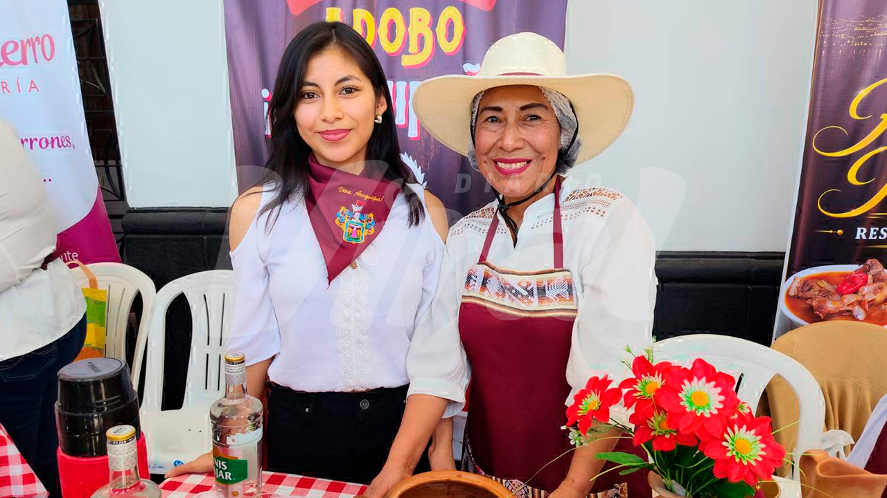 Madre e hija mantienen viva la tradición del adobo arequipeño en Alto Selva Alegre
