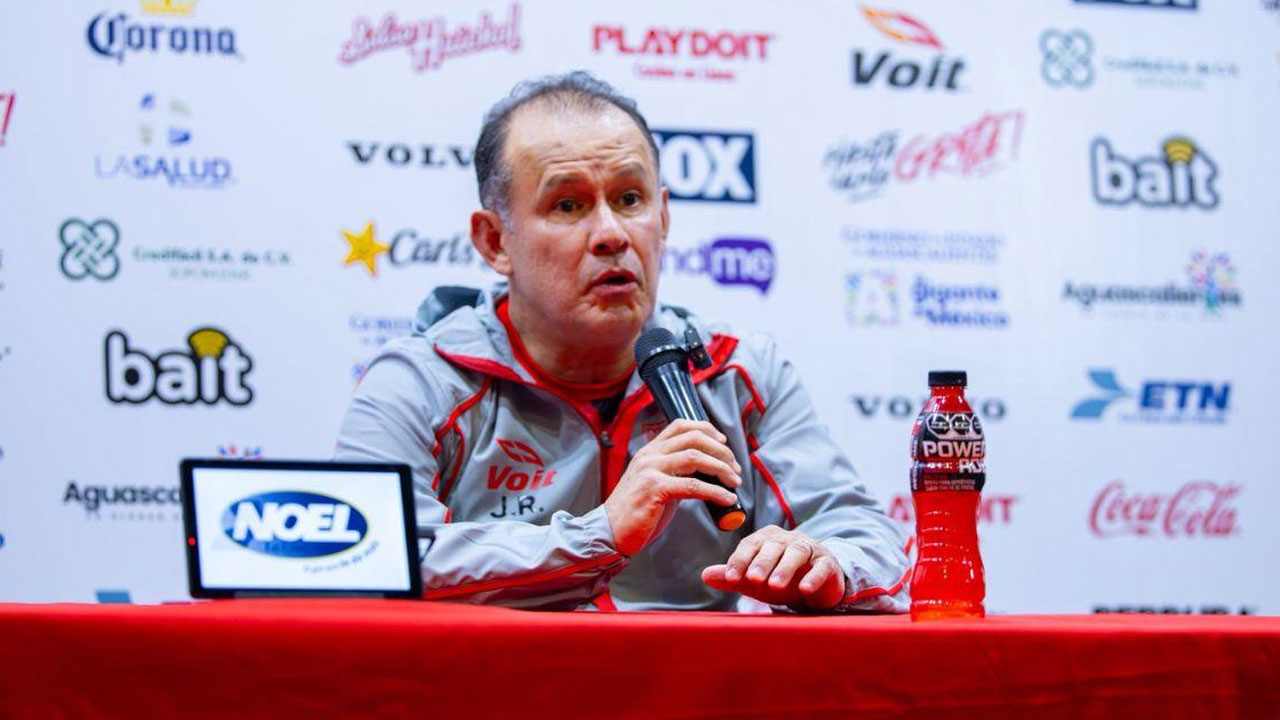 Juan Reynoso ya trabaja en Necaxa y apunta a una mejora inmediata