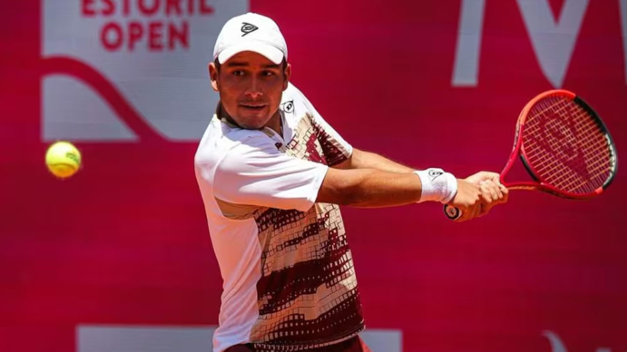 Gonzalo Bueno remonta y avanza en Sevilla