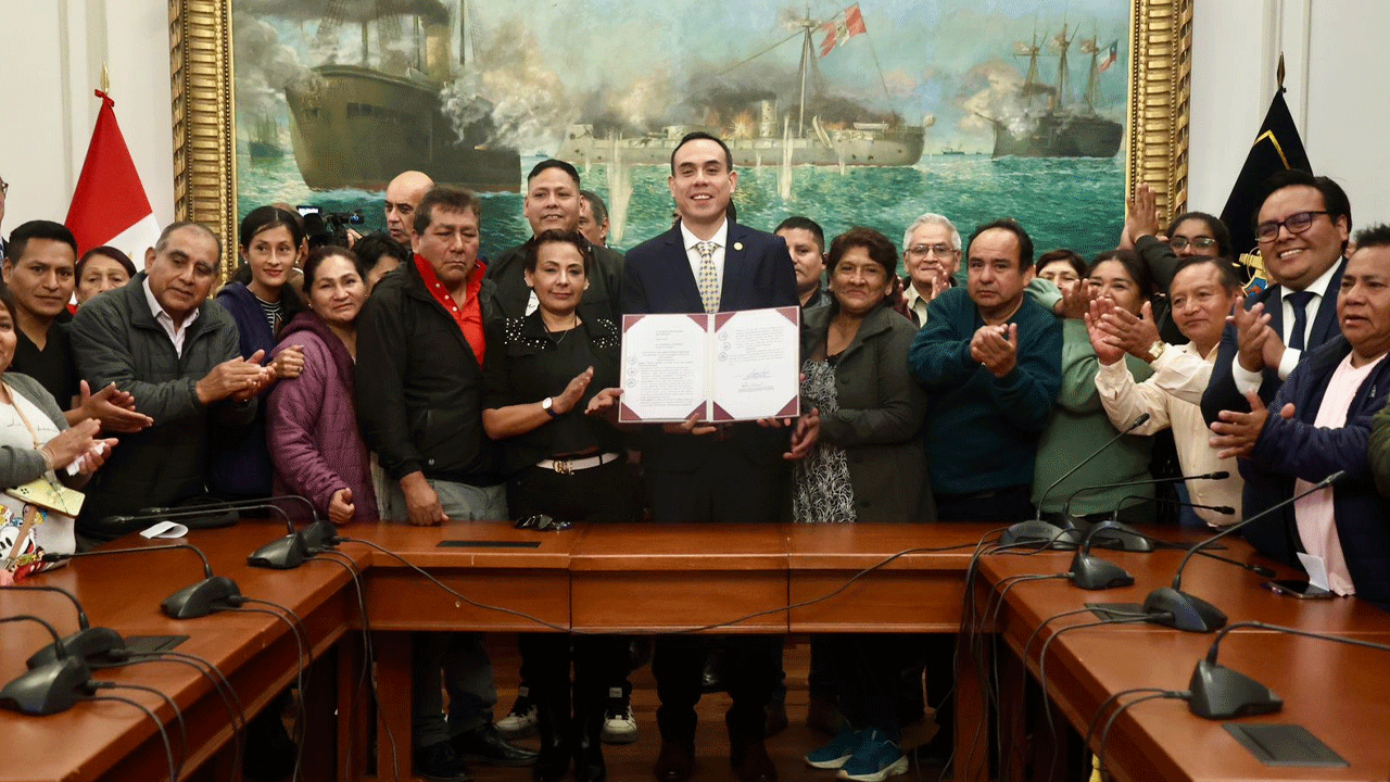 Gobierno crea delito por filtrar información reservada y aclara que periodistas no serán sancionados