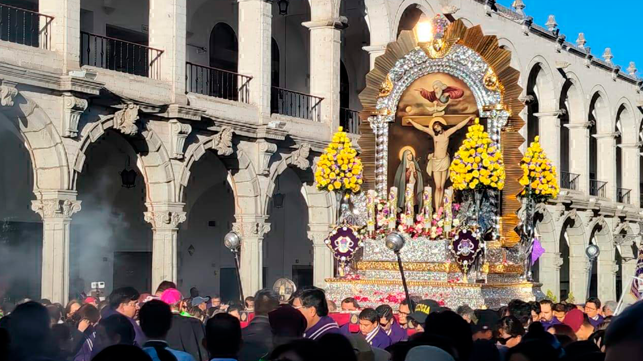 Cristo Moreno bendice a Arequipa
