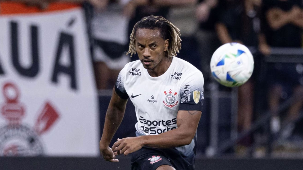 André Carrillo sufre lesión y sería baja en Perú