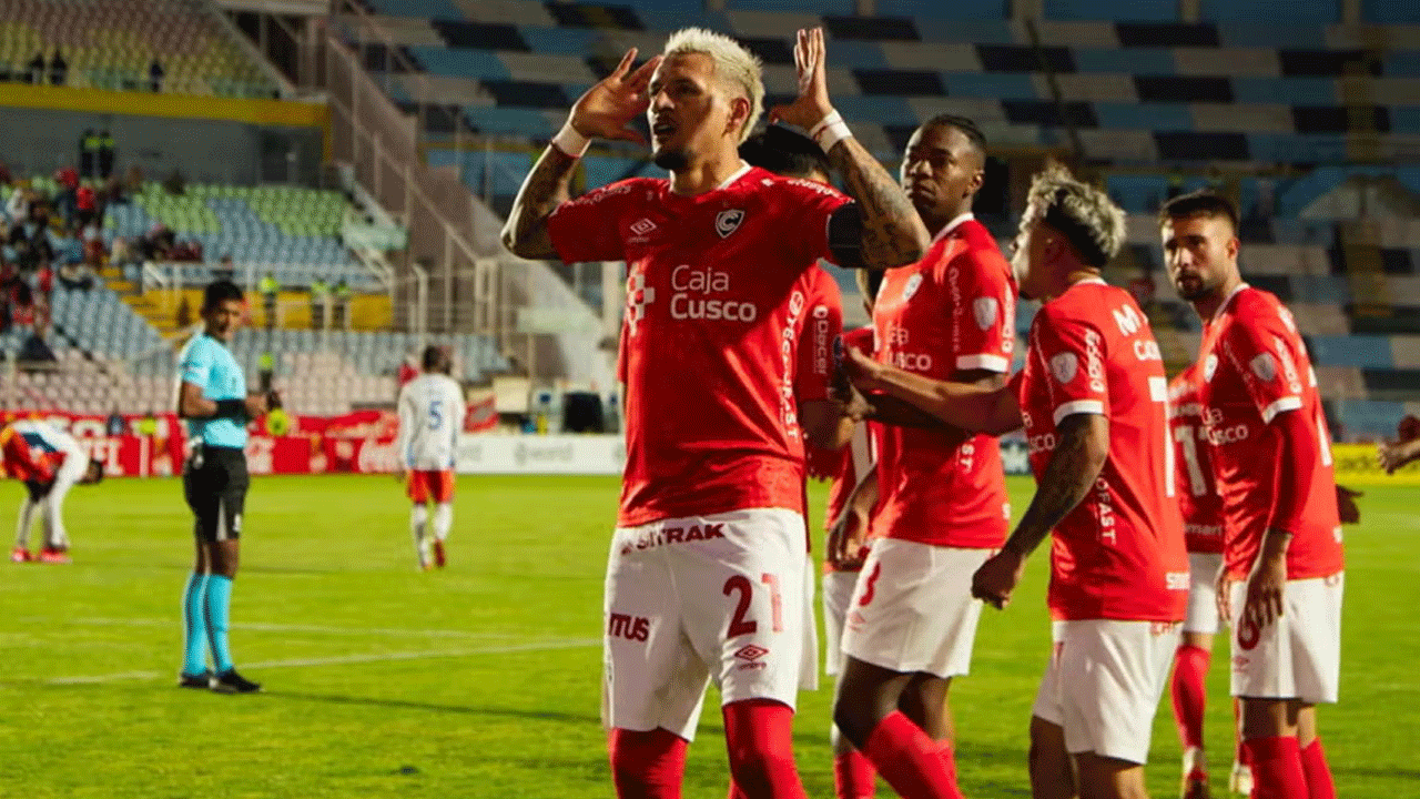 Cienciano vence 2-0 a Academia Puerto Cabello y lidera su grupo en la Sudamericana