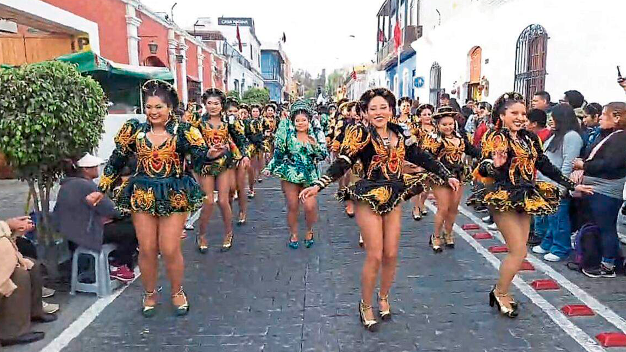 Pasacalle de Luces en Arequipa prohibirá consumo de alcohol a 7500 bailarines