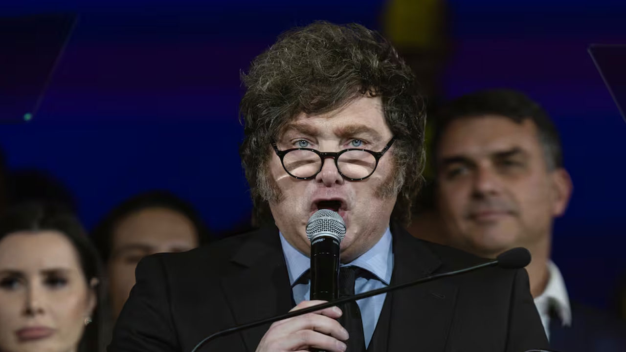Milei endurece política migratoria en Argentina