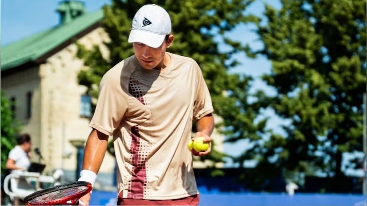 Gonzalo Bueno cayó en su regreso al tenis