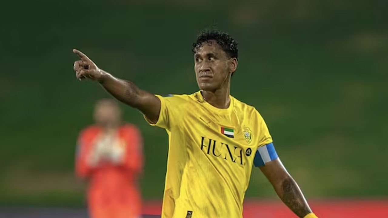 Al-Wasl deja escapar triunfo ante Al-Ain y Renato Tapia no suma minutos