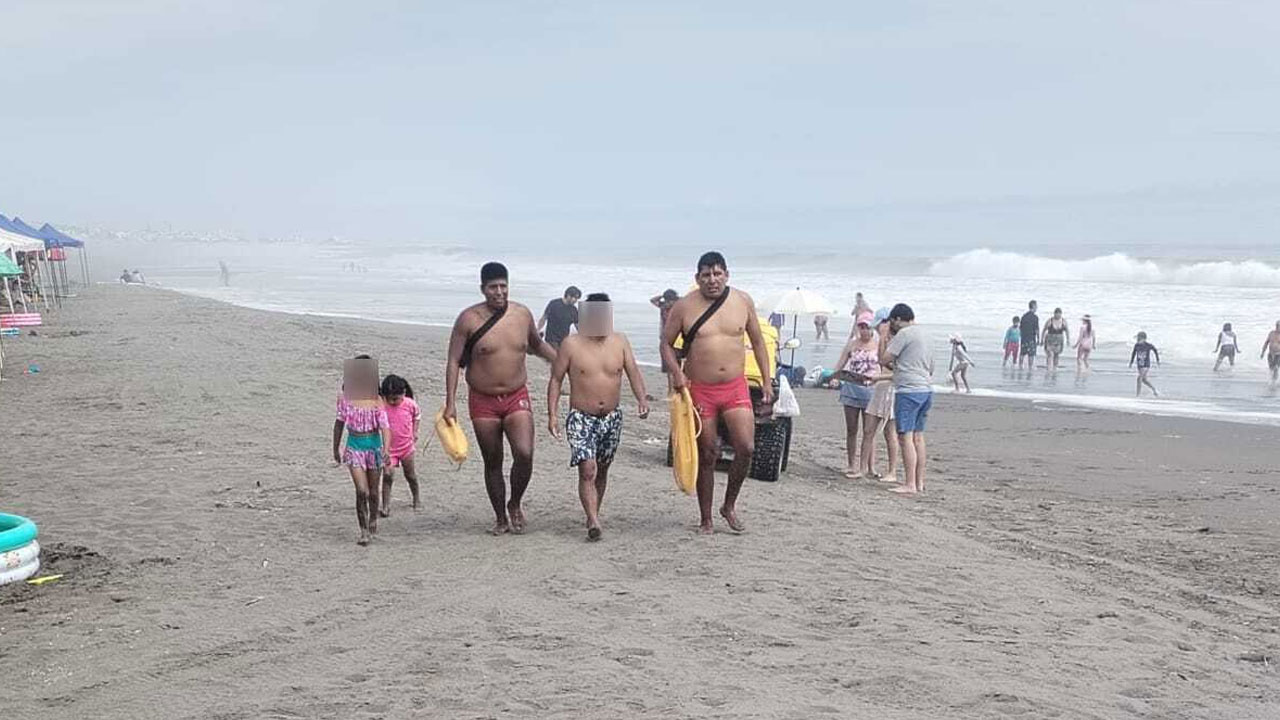 Salvan a bañista arrastrado por corriente en Mejía