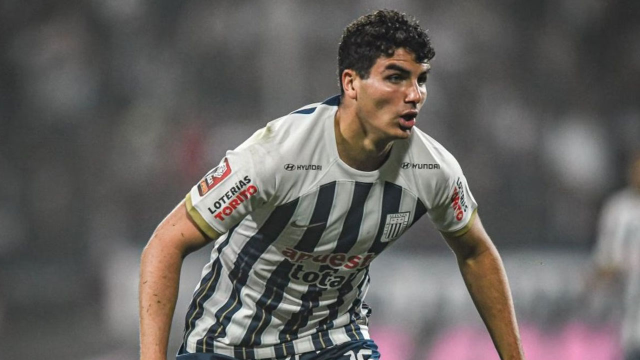 Cienciano cae 2-1 frente a Universitario en el Monumental