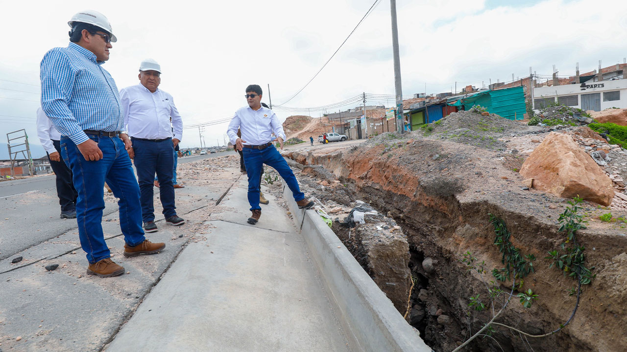 Empresa a cargo del puente de vía Arequipa-La Joya no registra avances debido a lluvias