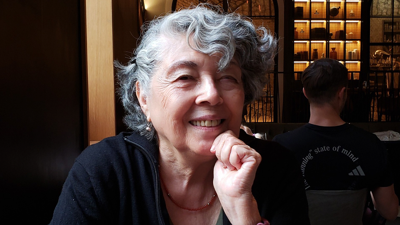 Escritora puneña presenta nuevo libro de cuentos
