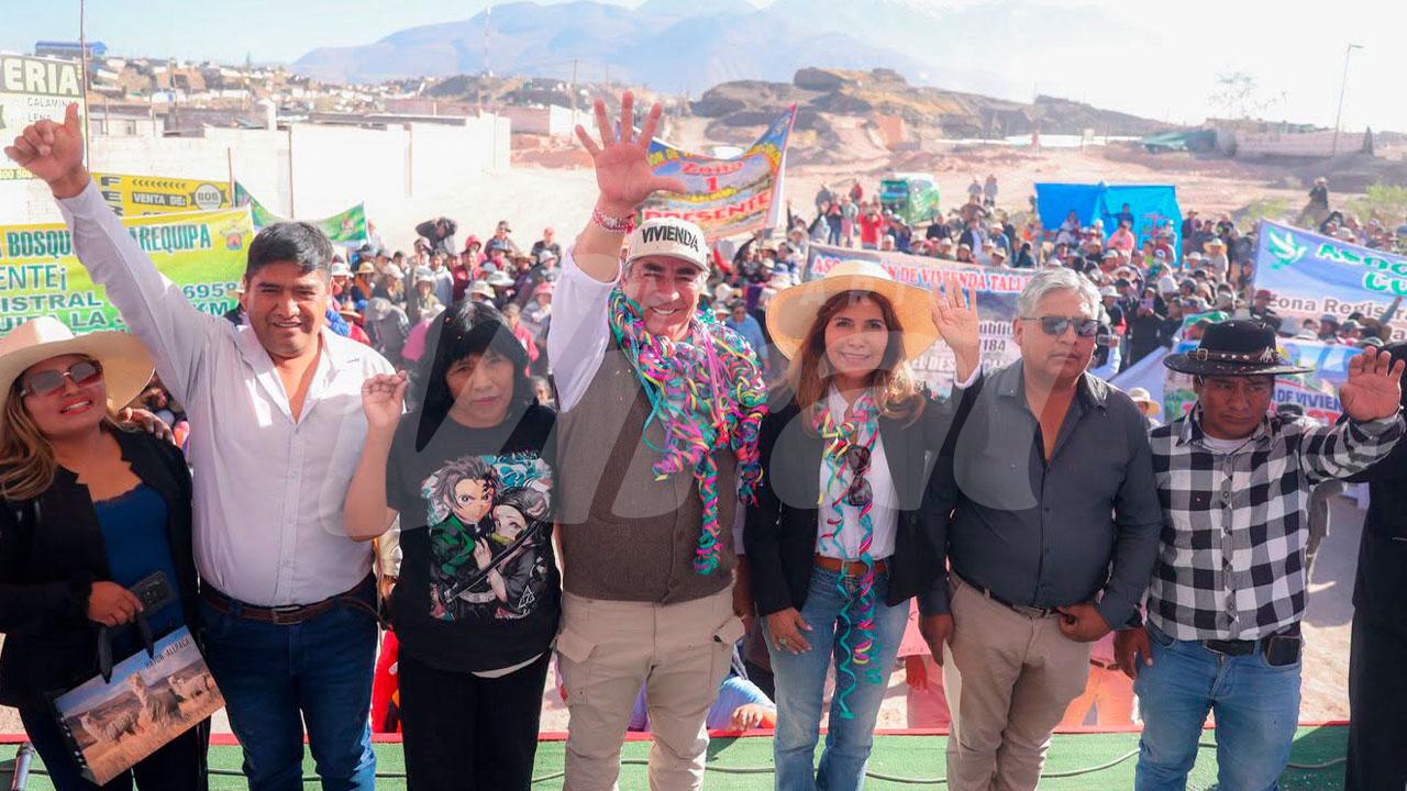 Ministro Arnillas llegó a Arequipa con promesas populistas de titulación