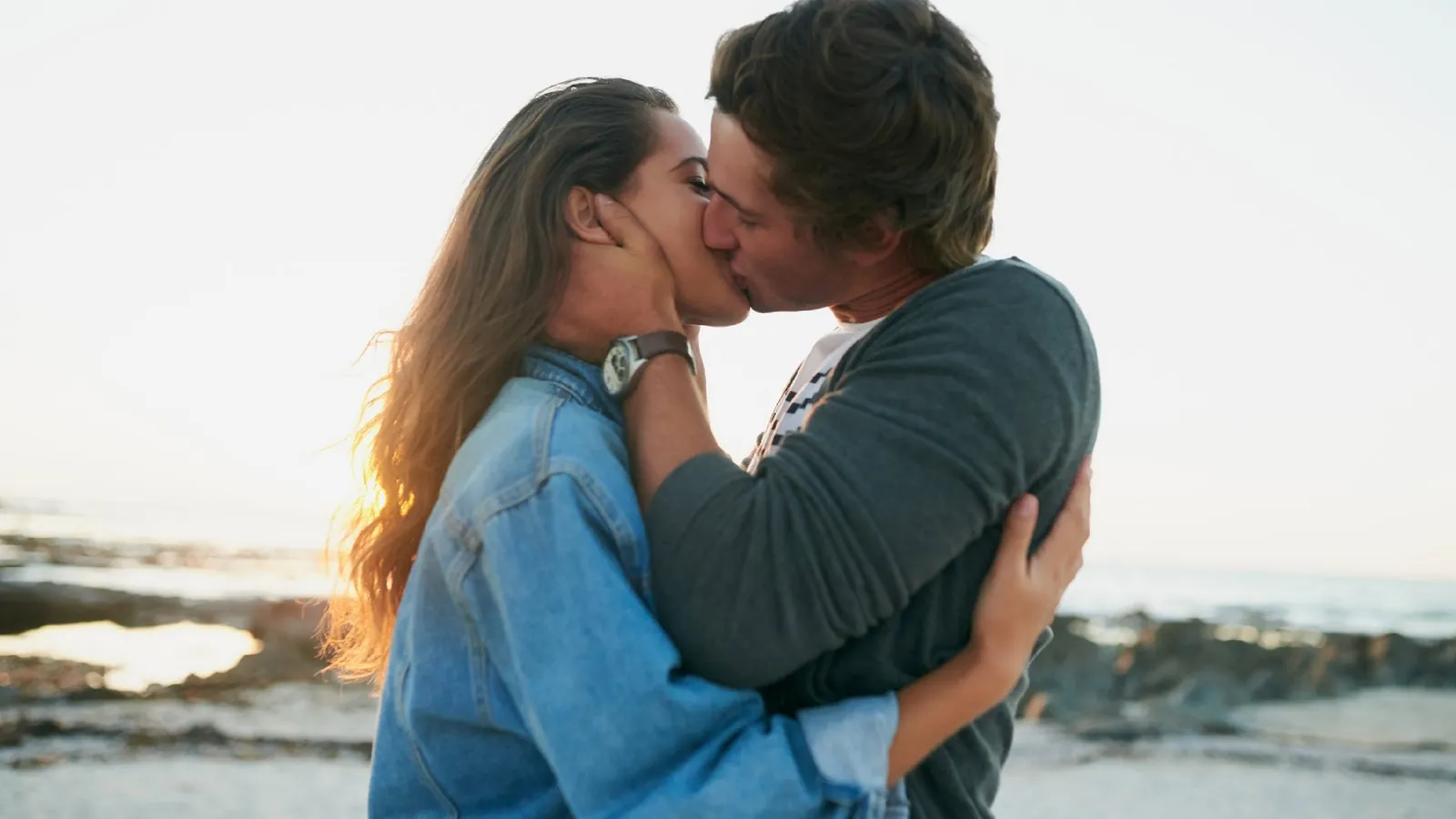 San Valentín: el lado poco romántico de los besos y la salud bucal