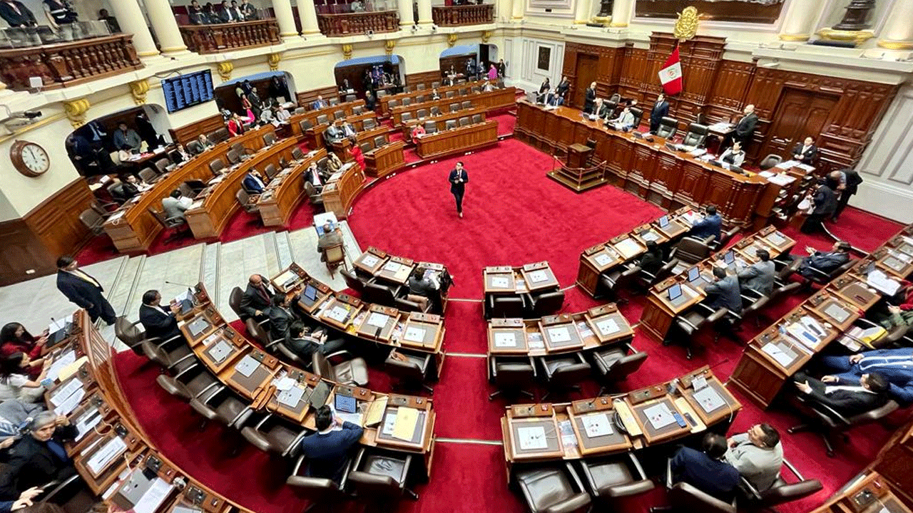 Congreso enfrenta millonaria deuda por fallido proyecto de antenas satelitales