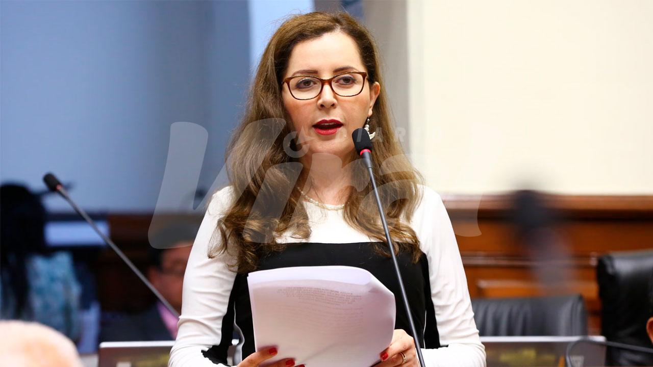 Rosa Bartra cuestiona visita de Keiko Fujimori a EL Salvador y pide priorizar resultados