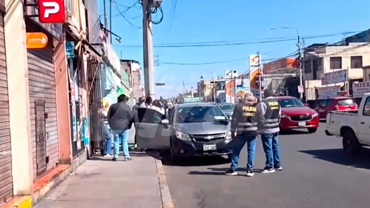 Capturan a dos taxistas por presunto ‘pepeo’ en Miraflores