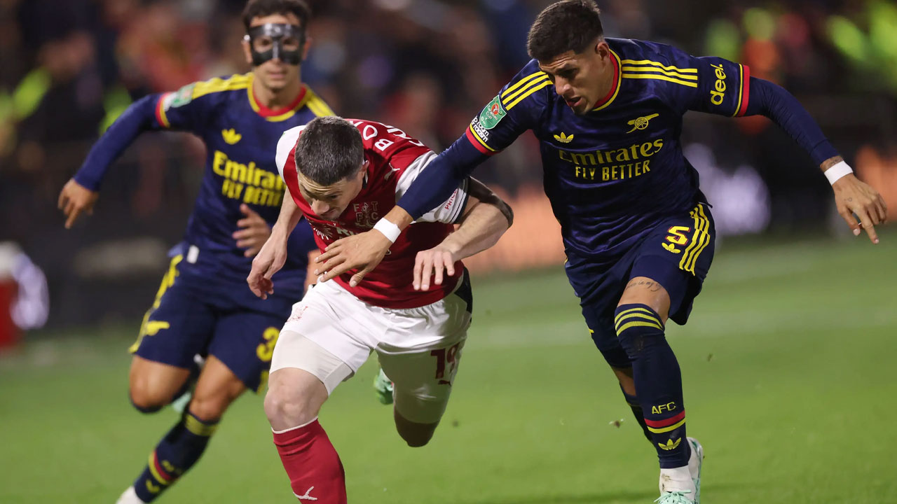 ¡Batacazo histórico! Equipo de cuarta división eliminó al Arsenal de la Copa de la Liga
