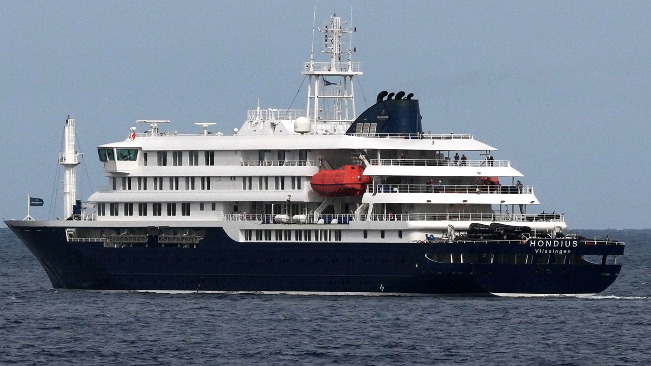 Evacúan a más de 90 personas de crucero con brote de hantavirus en operativo internacional en Tenerife