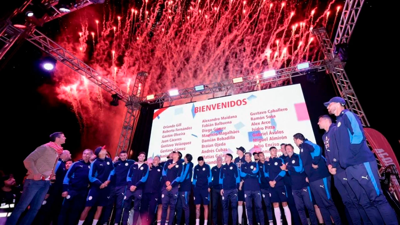 Paraguay recibe como héroes a su selección tras llegar a octavos del Mundial 2026