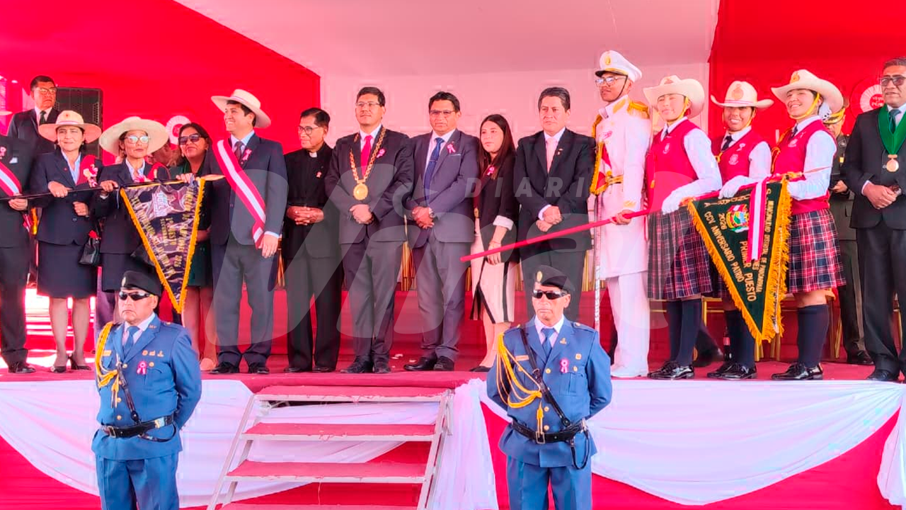 Paucarpata: escolares desfilan con orgullo por el 205.° aniversario de la Independencia del Perú