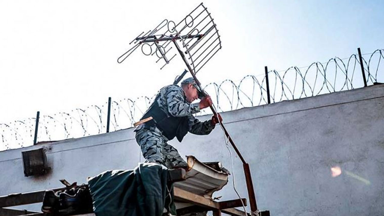 Gobierno tipifica delito por comunicaciones ilegales en cárceles