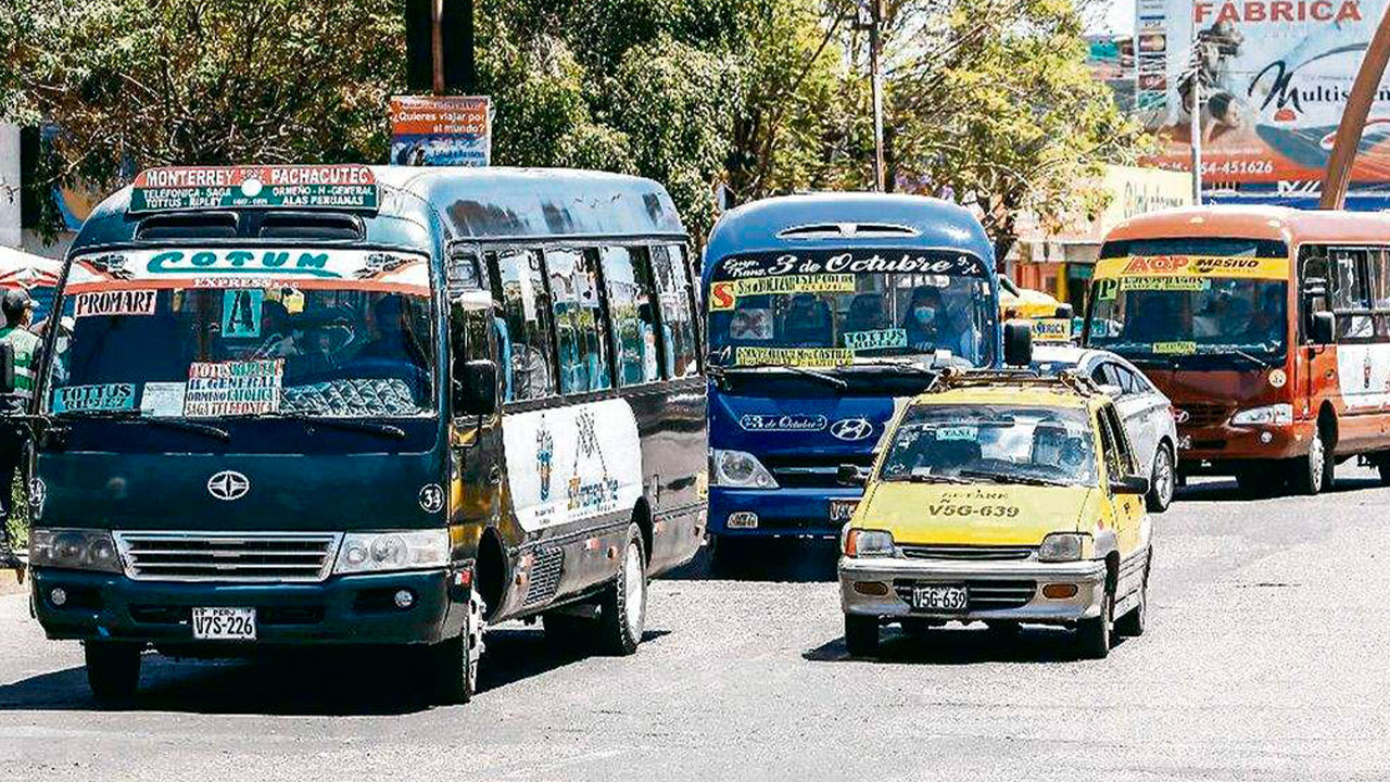 El 70 % de las rutas de transporte público paralizarán este 10 de agosto por protesta de concesionarios