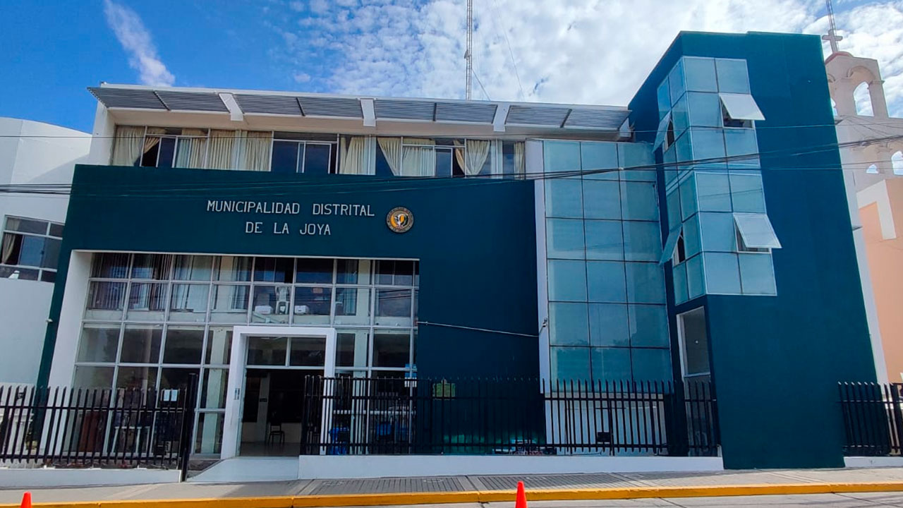 Contraloría detecta perjuicio de S/114 mil en obra de colegio de La Joya