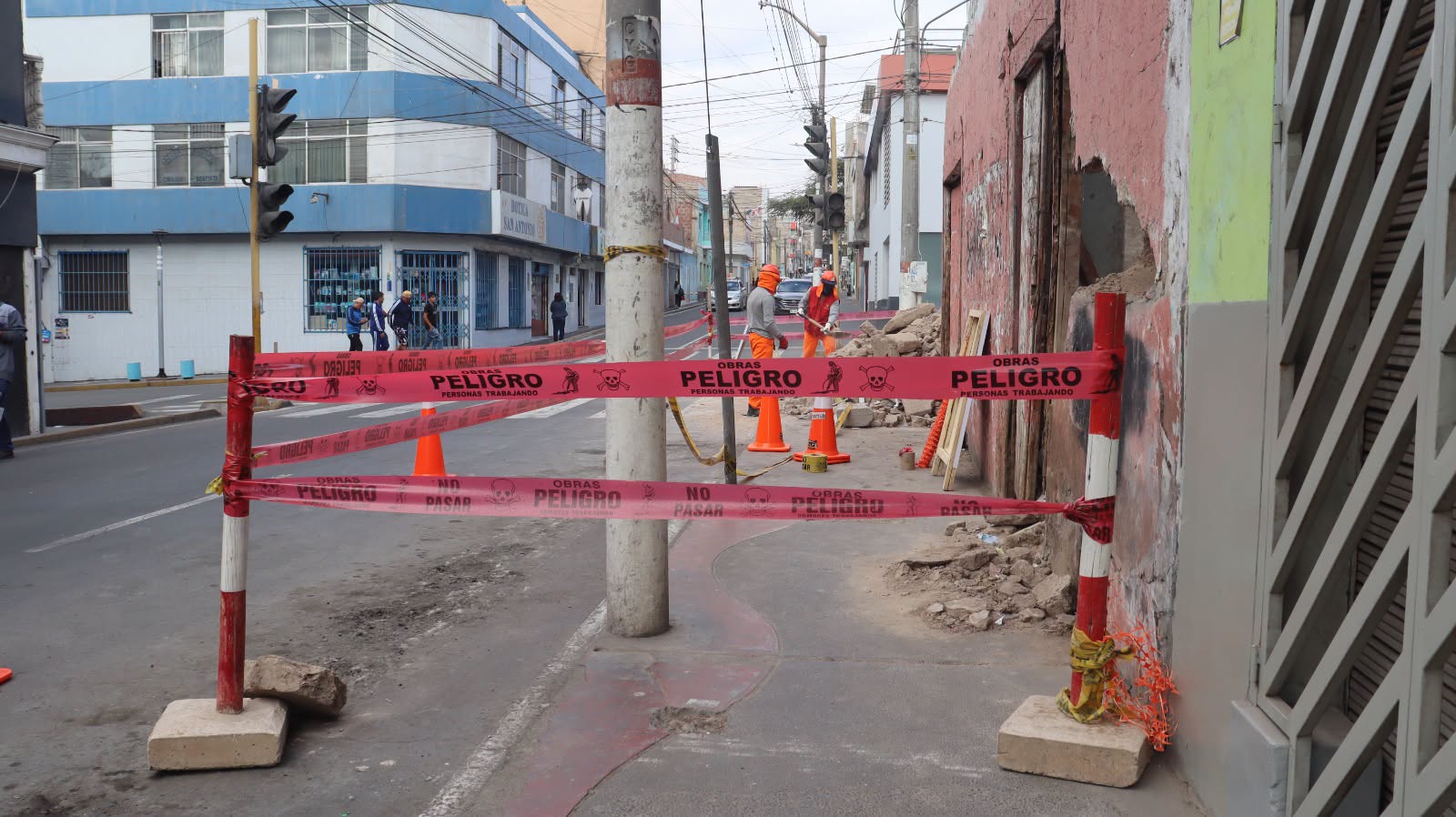 Ilo refuerza seguridad en calles por riesgo de desprendimientos