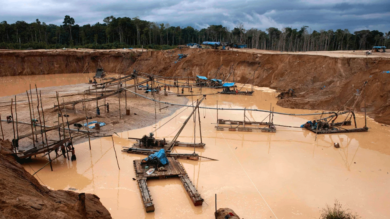 Defensoría alerta nuevo foco de conflictos por avance de la minería ilegal