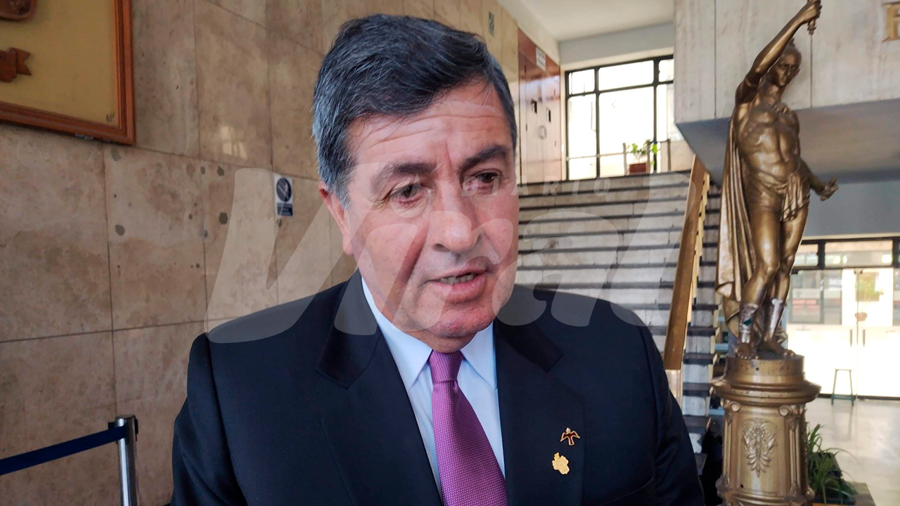 Desmiente acusación que lo involucra en favorecimiento a colegio Lord Byron