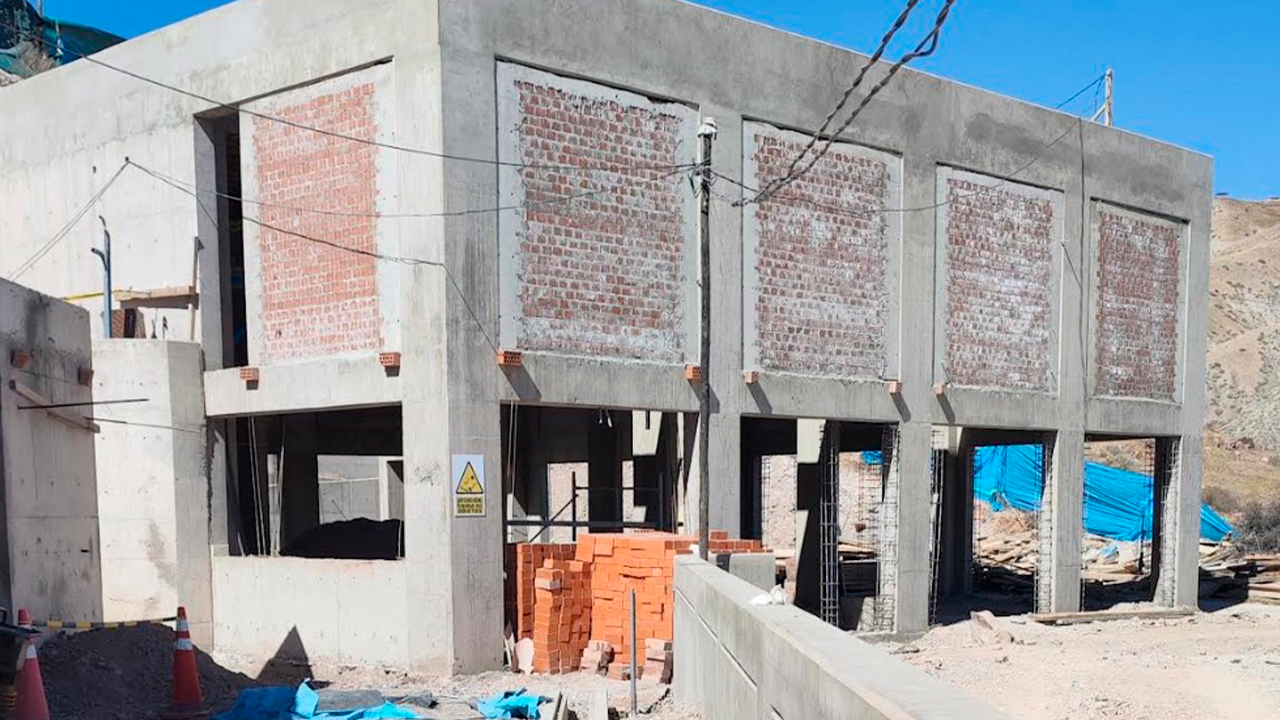 Contraloría detecta deficiencias en obras del Centro de Interpretación Cultural de Cerro Baúl