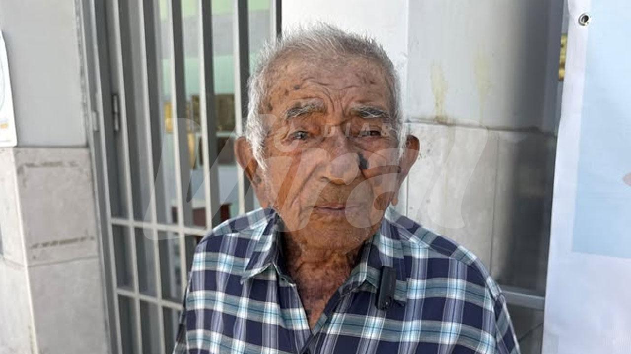 ¡Ejemplo de democracia! Adulto mayor de 102 años vota y conmueve en Moquegua
