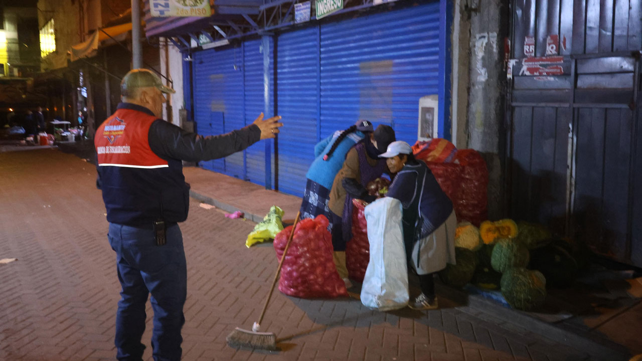 Controlan comercio ambulante por Semana Santa