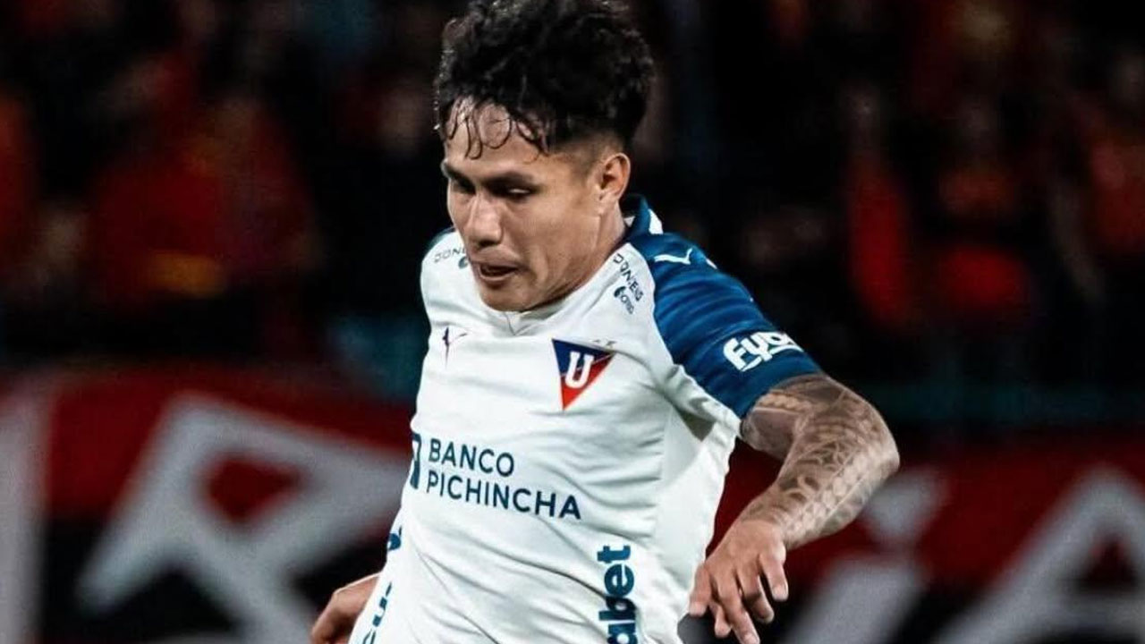 Jesús Pretell lidera la recuperación de LDU con valioso triunfo ante Barcelona