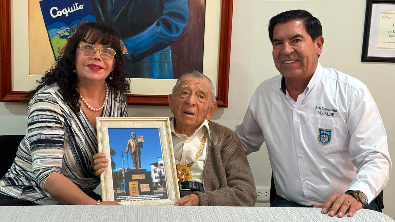 Everardo Zapata Santillana, creador de Coquito, celebra sus 100 años en Arequipa