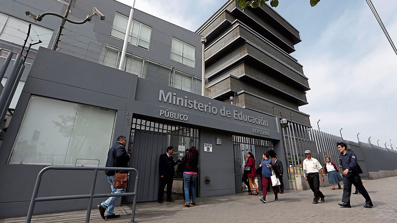 Regresa la expulsión escolar: Minedu anuncia nueva directiva