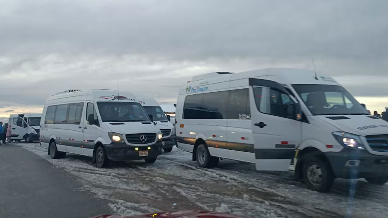 Exigen diálogo tras alza de pasajes interprovinciales